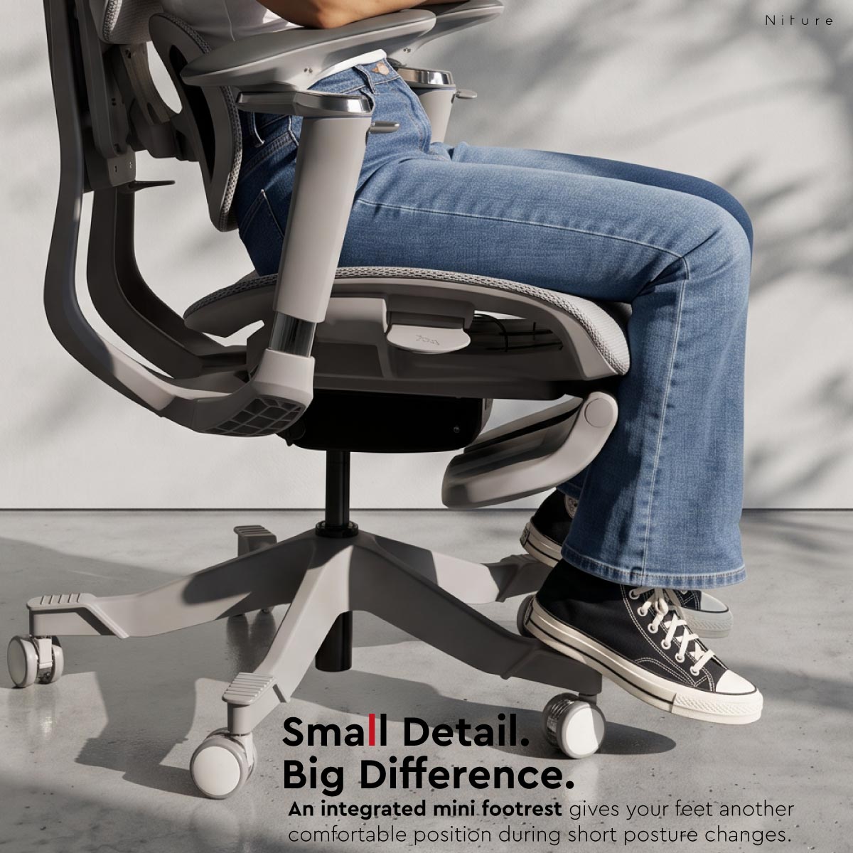 SINC 2 integrated mini footrest built into the chair base